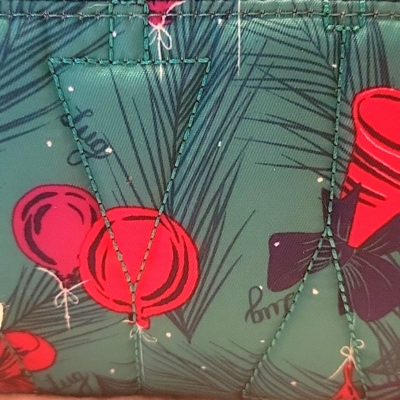 Lug Dazzle Crossbody Bag Pine Ornaments NWT RARE FIND - Picture 2 of 9